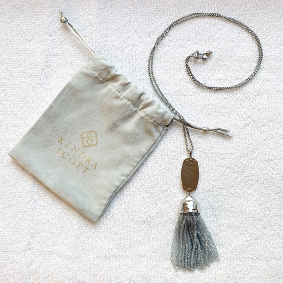 Kendra Scott Jewelry - NWOT: Kendra Scott Monroe Silver Pendant Necklace